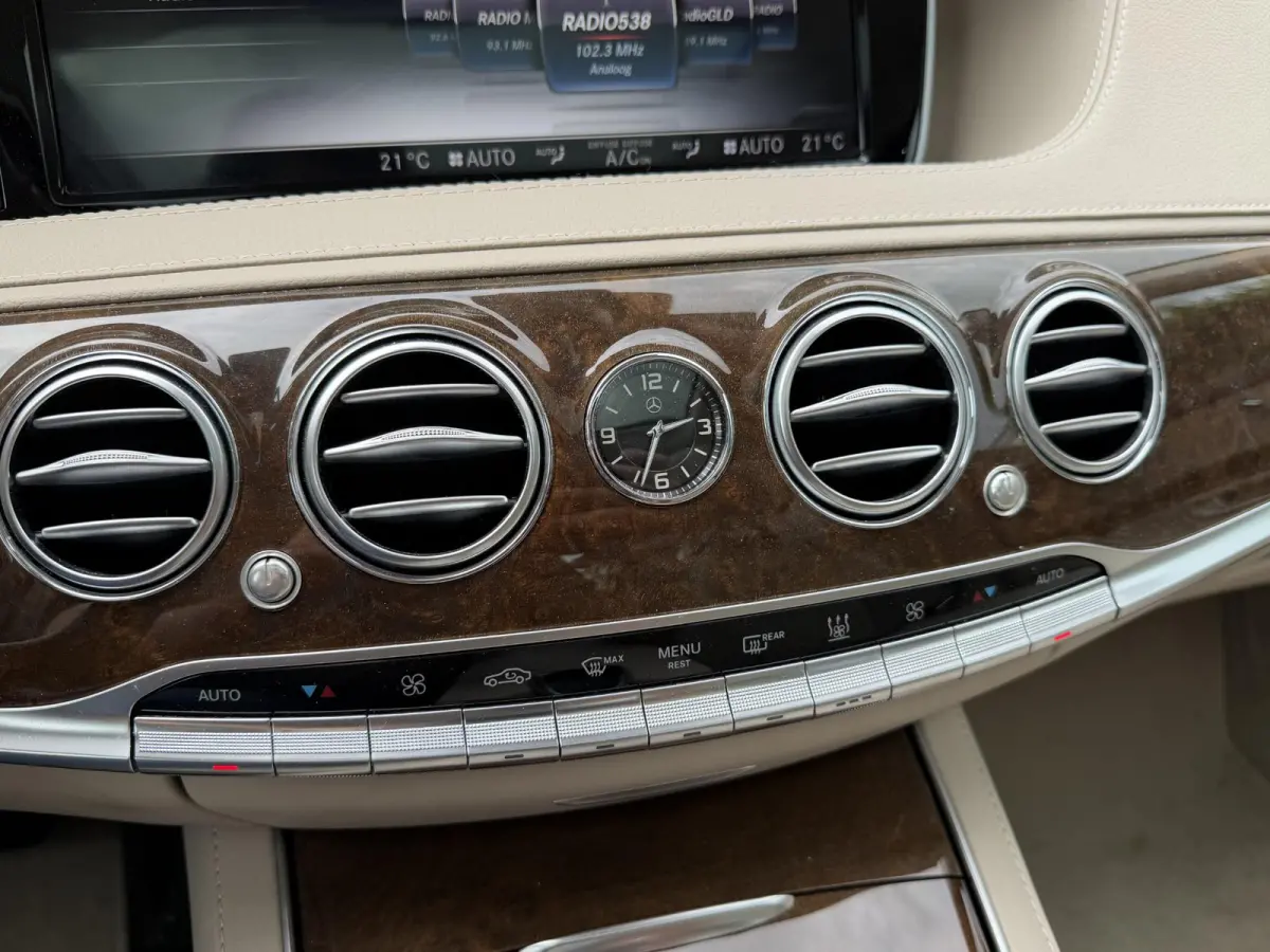 500 PLUG-IN HYBRID Lang Prestige | Panoramadak | Camera | Massage | Stoelventilatie/Verwarming |