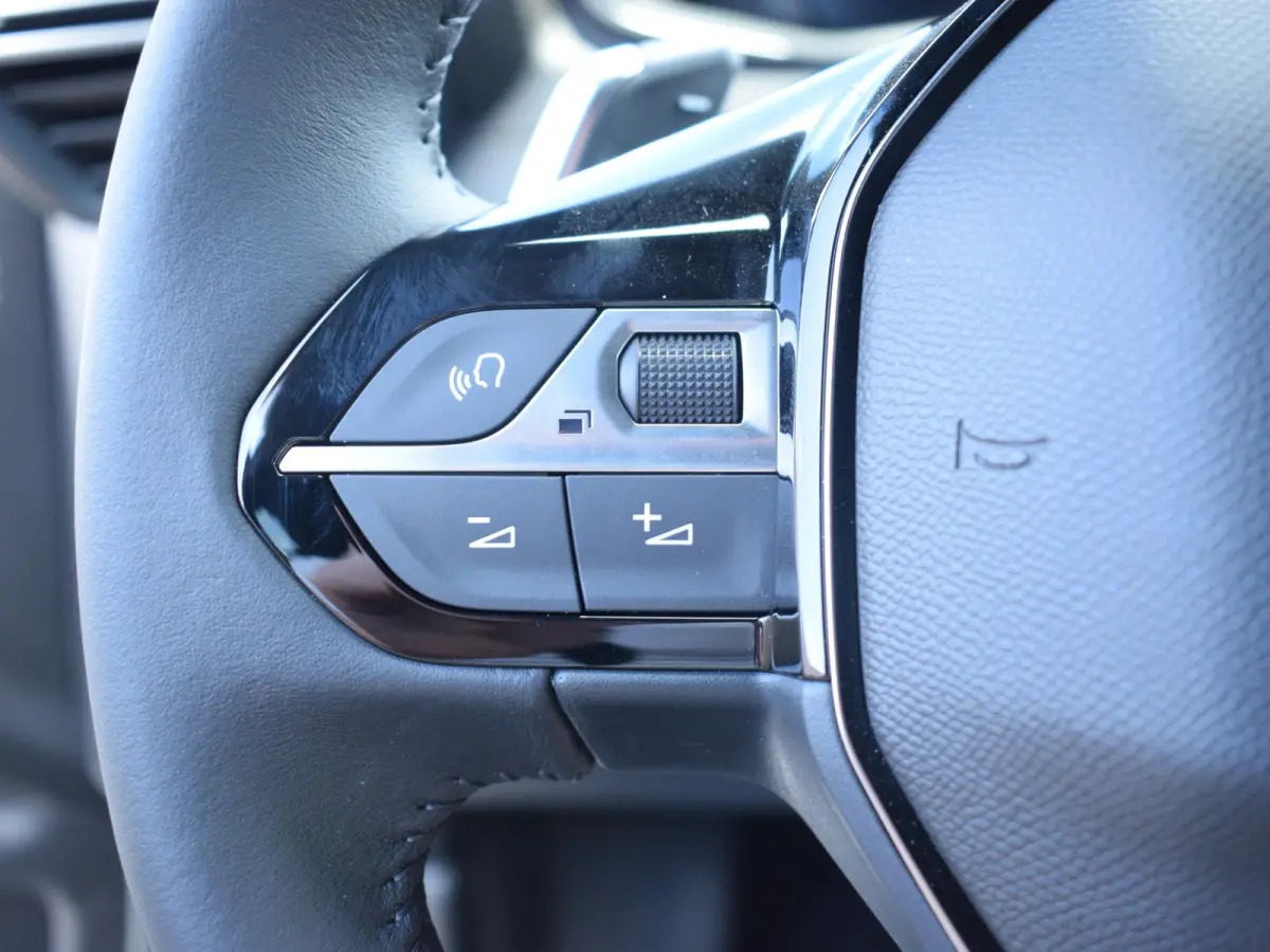 1.2 Hybrid 145 Allure | Tot 8 jaar garantie | NAVI & ACCES PACK | VISION & DRIVE ASSIST PLUS PACK | 8 JAAR PEUGEOT CARE GARANTIE