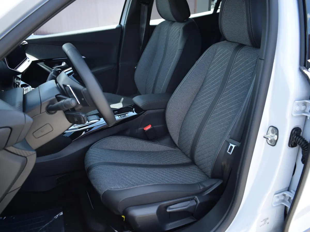 1.2 Hybrid 145 Allure | Tot 8 jaar garantie | NAVI & ACCES PACK | VISION & DRIVE ASSIST PLUS PACK | 8 JAAR PEUGEOT CARE GARANTIE