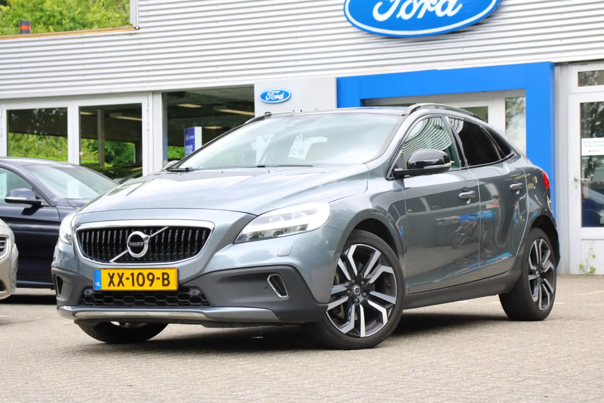 1.5 T3 Polar+ Luxury | NL-AUTO! | DEALER OH! | LEDER | PANODAK | CAMERA | PARK SENS V + A | CRUISE | STOELVERWARMING |