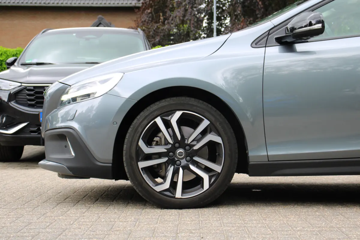 1.5 T3 Polar+ Luxury | NL-AUTO! | DEALER OH! | LEDER | PANODAK | CAMERA | PARK SENS V + A | CRUISE | STOELVERWARMING |