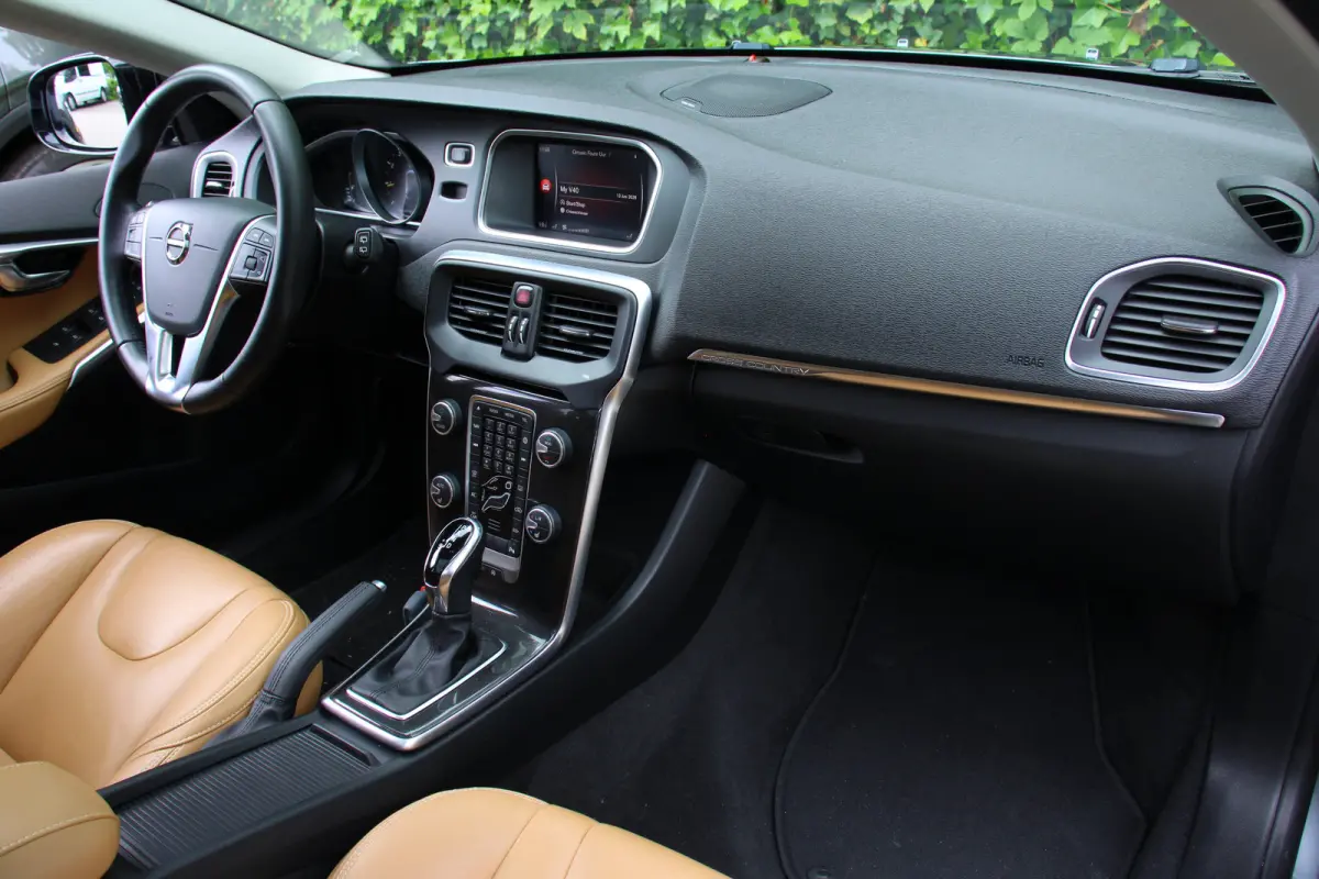 1.5 T3 Polar+ Luxury | NL-AUTO! | DEALER OH! | LEDER | PANODAK | CAMERA | PARK SENS V + A | CRUISE | STOELVERWARMING |