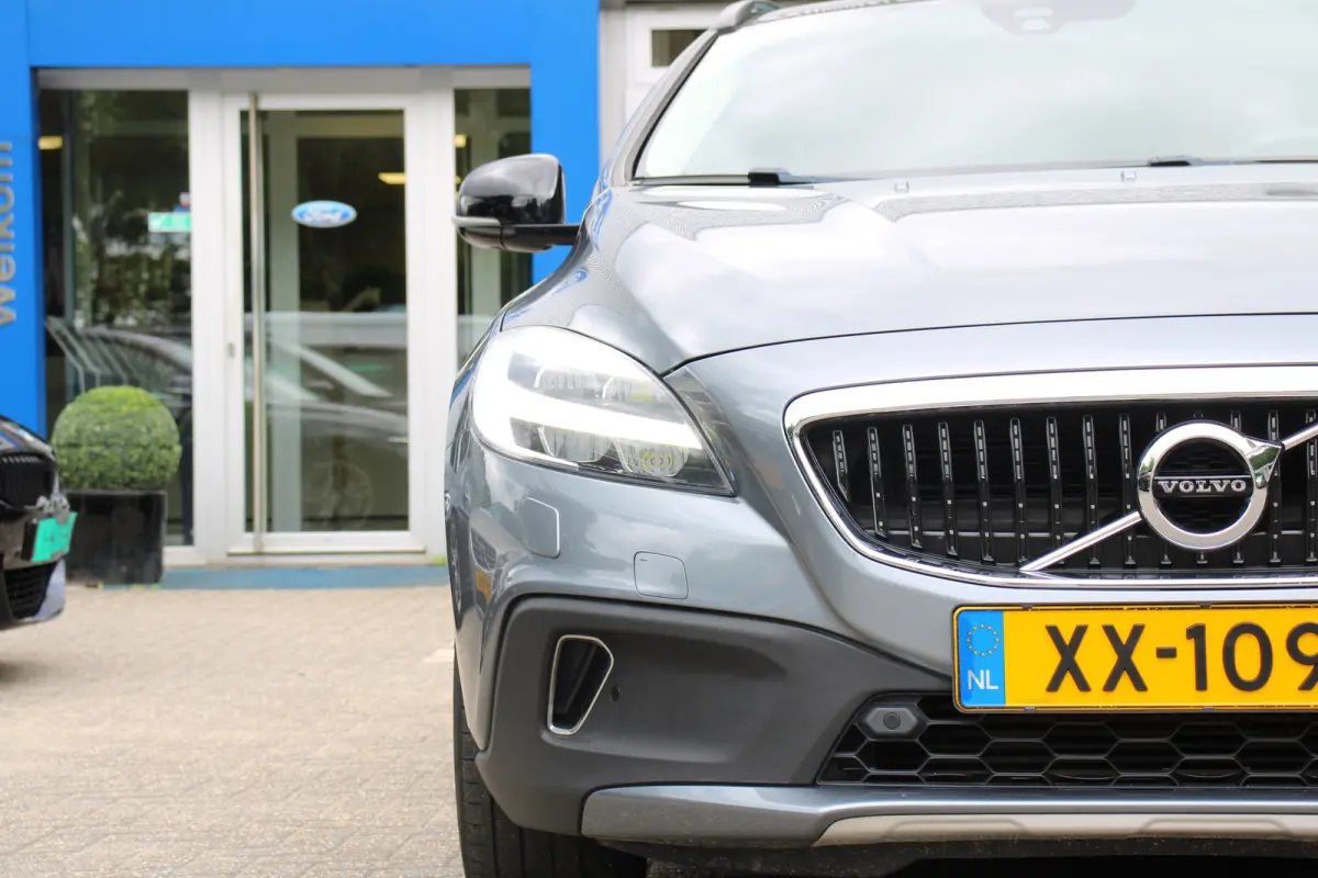 1.5 T3 Polar+ Luxury | NL-AUTO! | DEALER OH! | LEDER | PANODAK | CAMERA | PARK SENS V + A | CRUISE | STOELVERWARMING |