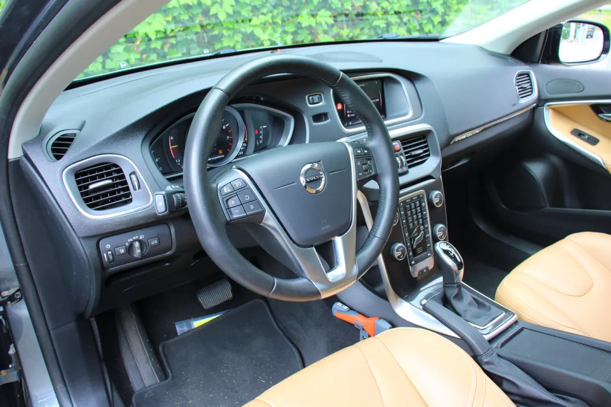 1.5 T3 Polar+ Luxury | NL-AUTO! | DEALER OH! | LEDER | PANODAK | CAMERA | PARK SENS V + A | CRUISE | STOELVERWARMING |