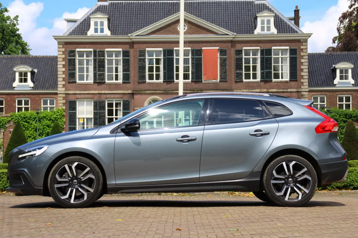 1.5 T3 Polar+ Luxury | NL-AUTO! | DEALER OH! | LEDER | PANODAK | CAMERA | PARK SENS V + A | CRUISE | STOELVERWARMING |