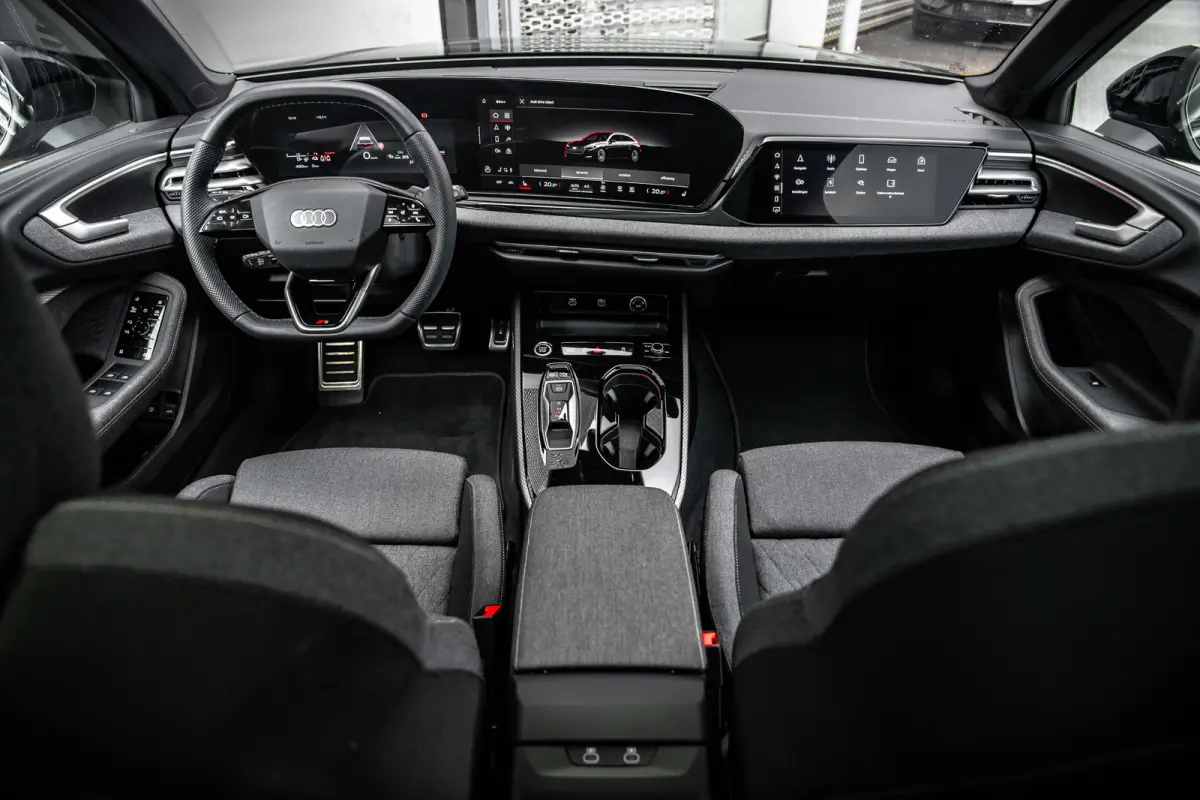 Avant 2.0 quattro S edition | Panoramadak | Camera