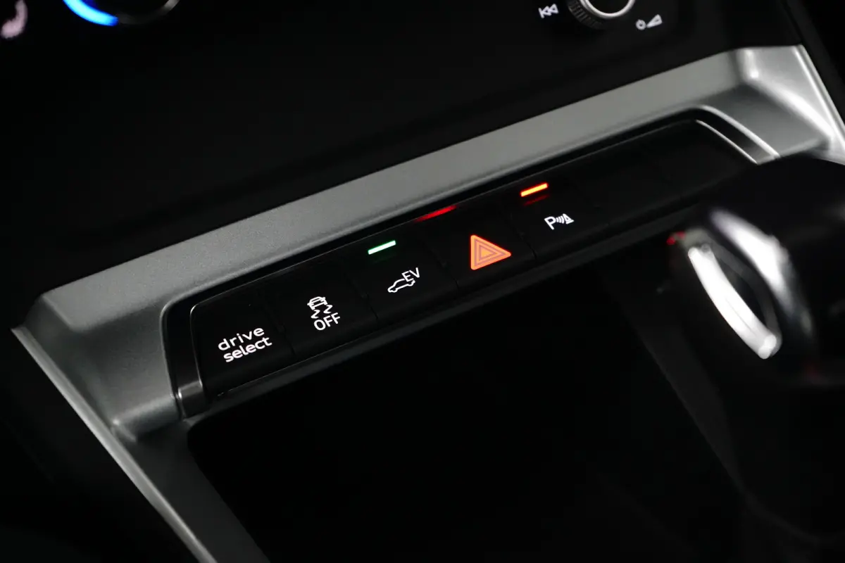 45 TFSI e 245PK PHEV S-Tronic | PDC V+A | App connect | Lederen stoelen zwart | Stoelverwarming voor