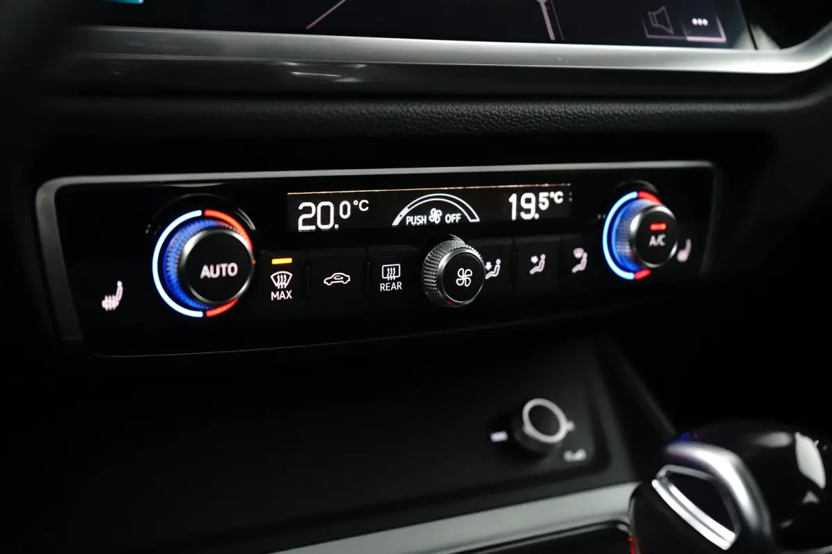 45 TFSI e 245PK PHEV S-Tronic | PDC V+A | App connect | Lederen stoelen zwart | Stoelverwarming voor