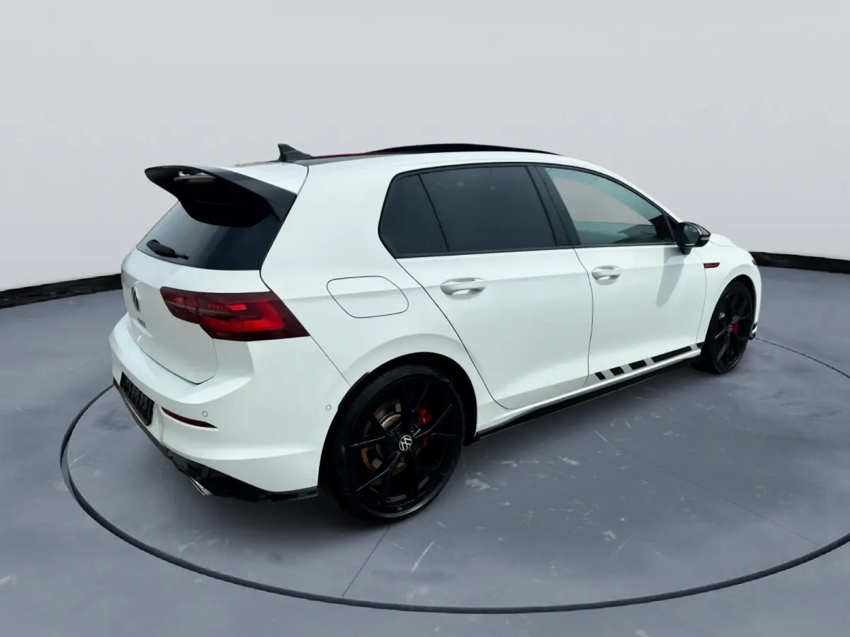 VW Golf GTI Clubsport 2.0 TSI DSG 300 PK Oryx White Full Options