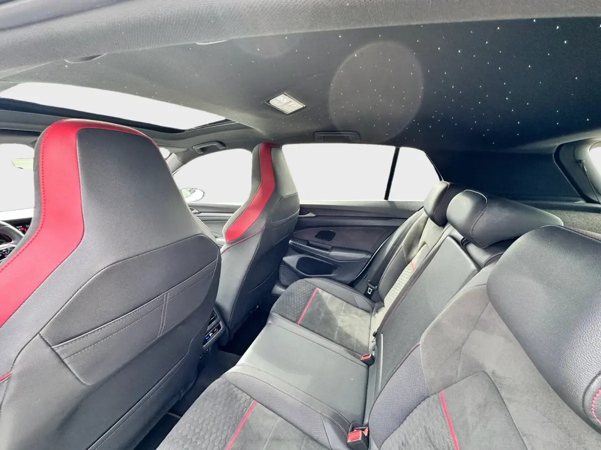 VW Golf GTI Clubsport 2.0 TSI DSG 300 PK Oryx White Full Options