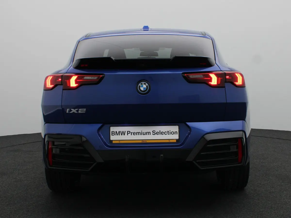 eDrive20 M Sport Edition | M Sportpakket Pro | SoH 100% | Premium Pack | Comfort Pack | Stuurwielrand Verwarmd | Trekhaak | Panoramadak | Harman Kardon | 20''