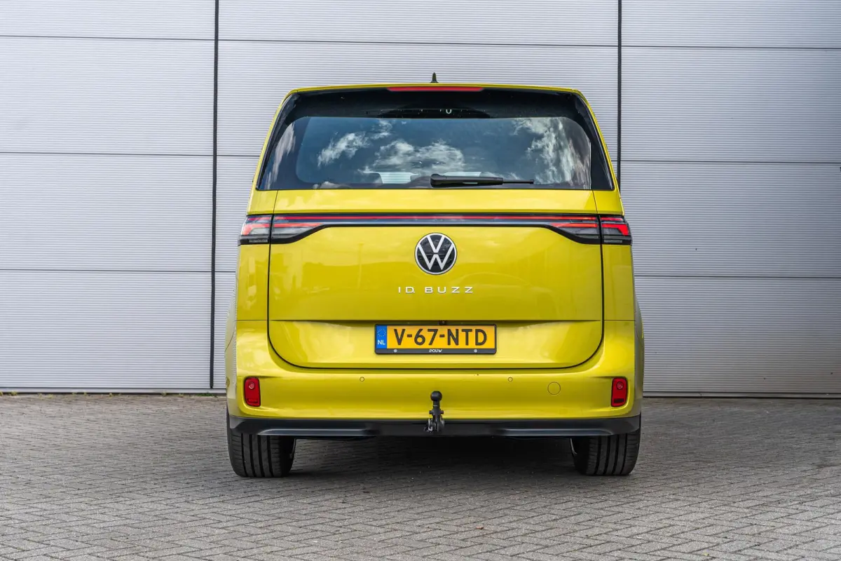 286pk Bulli Edition 79 kWh | 20" Velgen | Sidesteps | Schuifdeur Pakket | Trekhaak