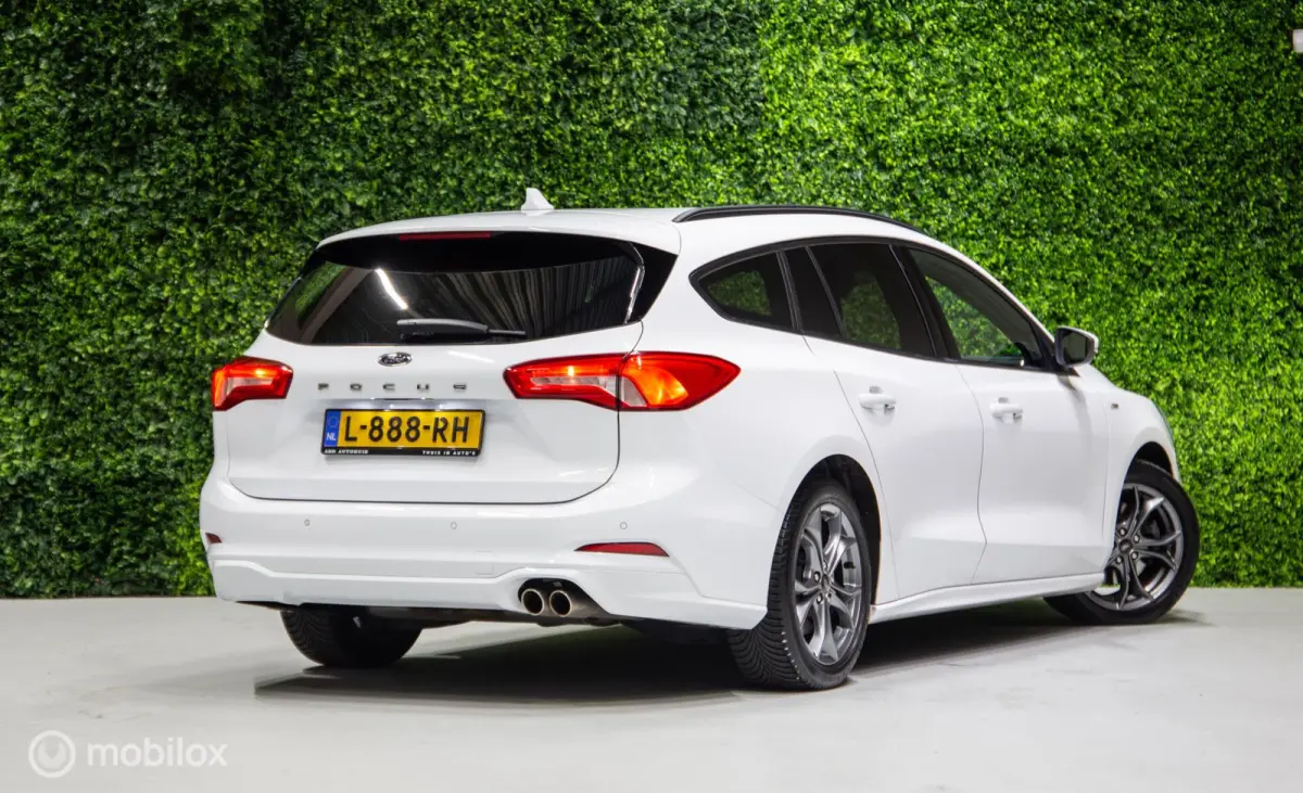 1.5 EcoB ST-Line|Winterpack|PDC|Carplay|