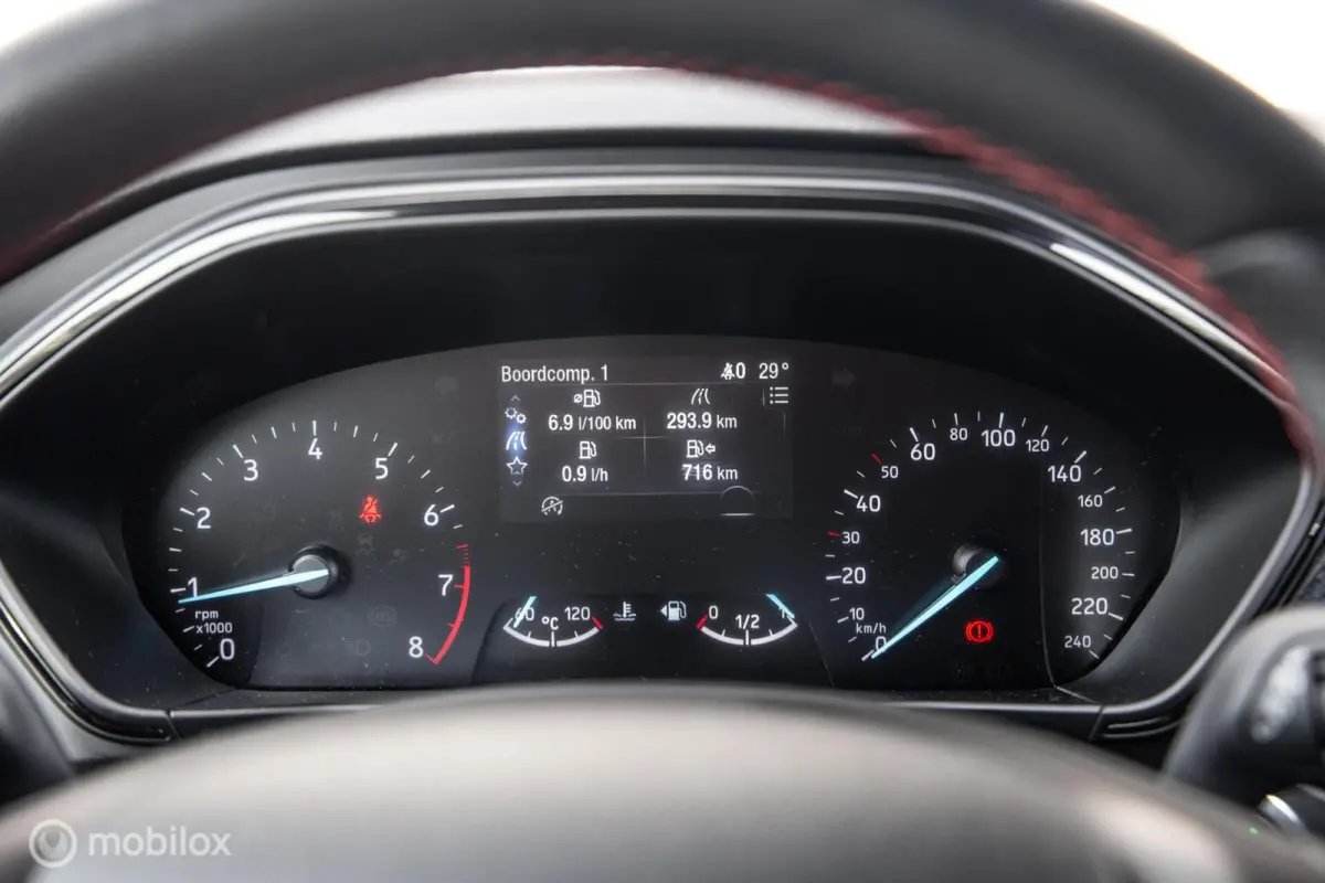 1.5 EcoB ST-Line|Winterpack|PDC|Carplay|