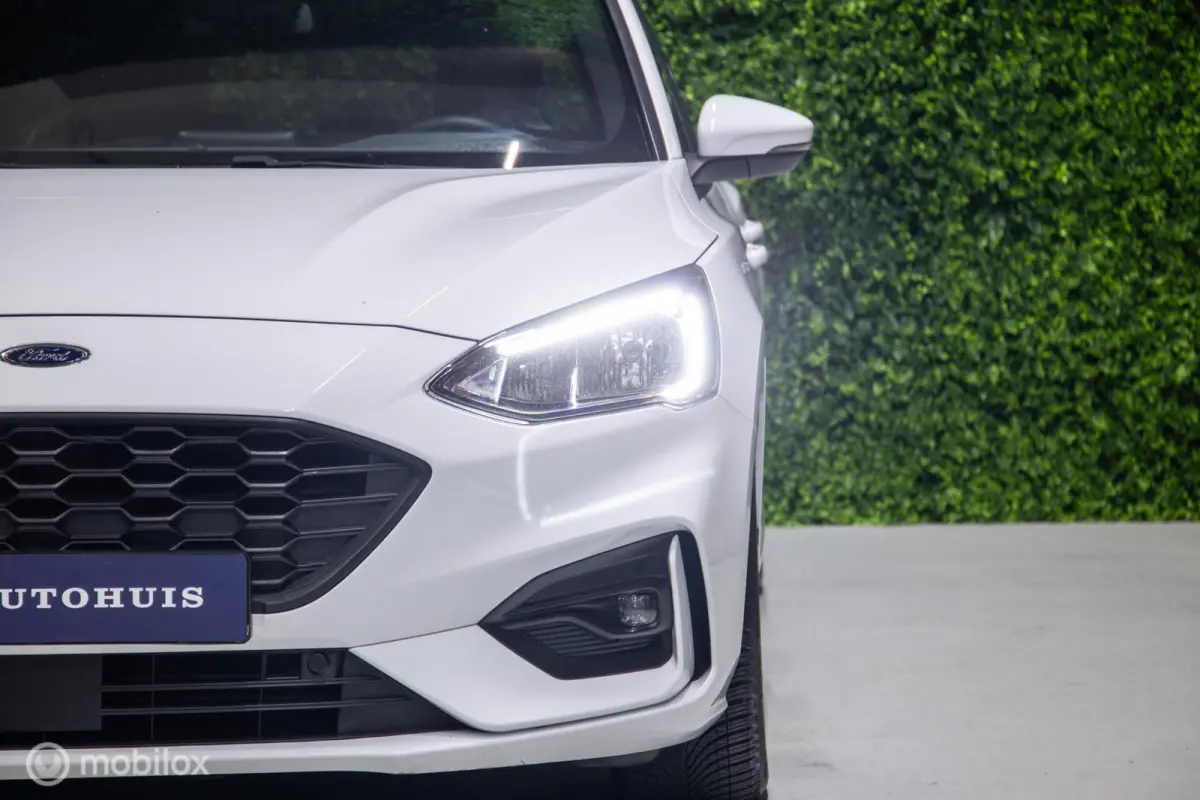 1.5 EcoB ST-Line|Winterpack|PDC|Carplay|