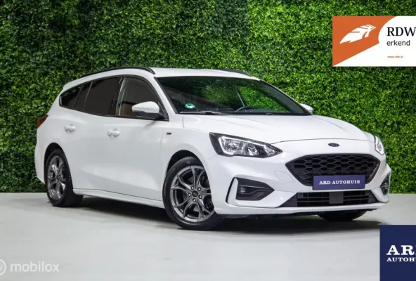 1.5 EcoB ST-Line|Winterpack|PDC|Carplay|