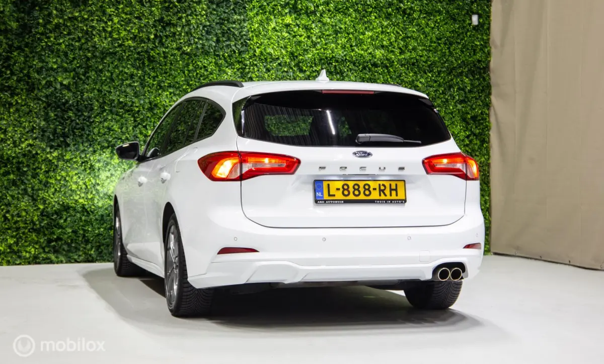 1.5 EcoB ST-Line|Winterpack|PDC|Carplay|