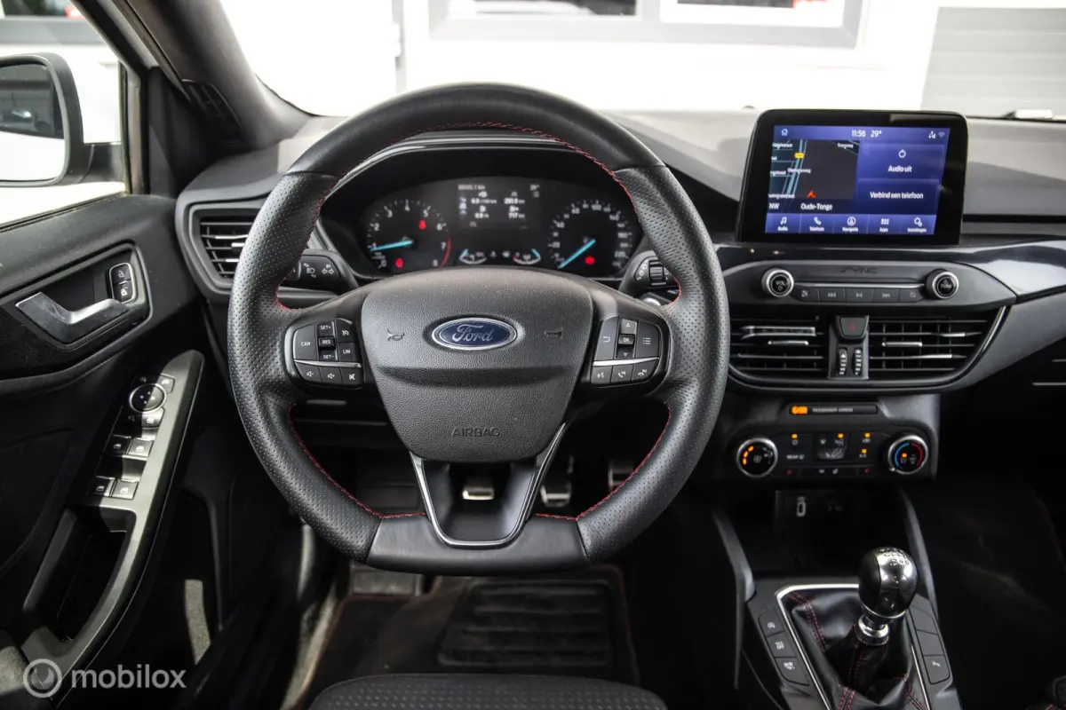 1.5 EcoB ST-Line|Winterpack|PDC|Carplay|