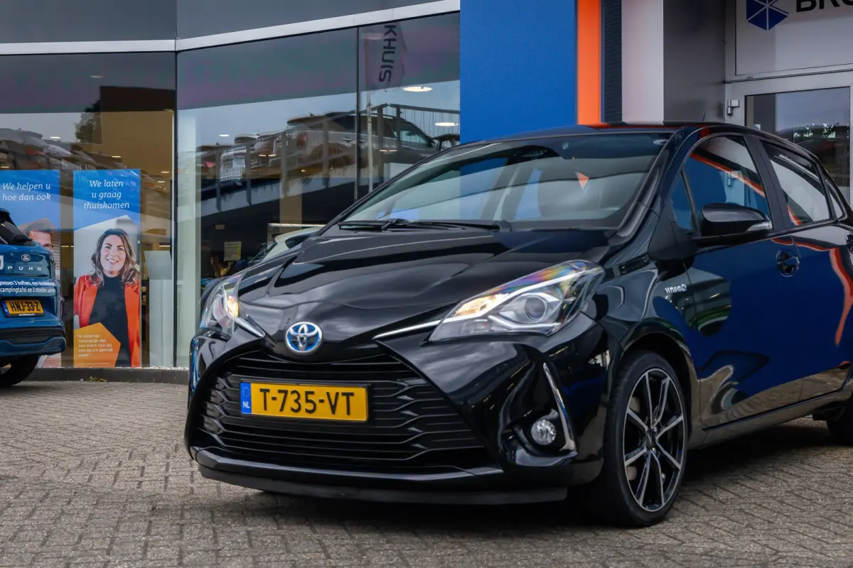 1.5 Hybrid Active | Camera | Cruise control | LM velgen | Airco | Clima | Achteruitrijcamera | Airco (automatisch) | Cruise control