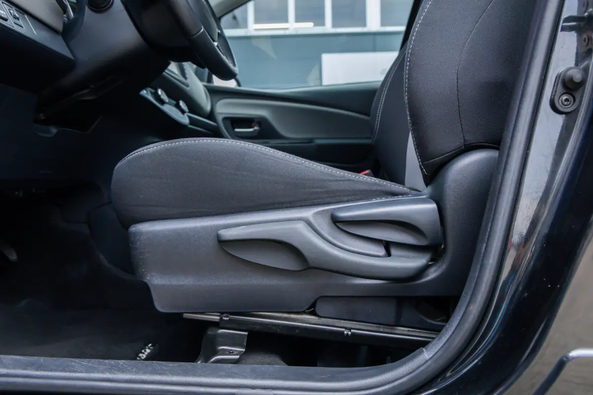 1.5 Hybrid Active | Camera | Cruise control | LM velgen | Airco | Clima | Achteruitrijcamera | Airco (automatisch) | Cruise control