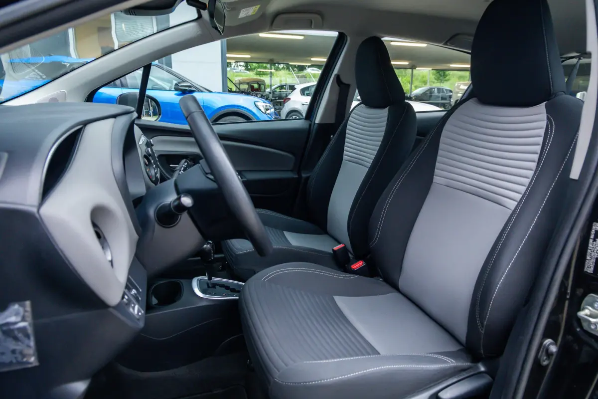 1.5 Hybrid Active | Camera | Cruise control | LM velgen | Airco | Clima | Achteruitrijcamera | Airco (automatisch) | Cruise control