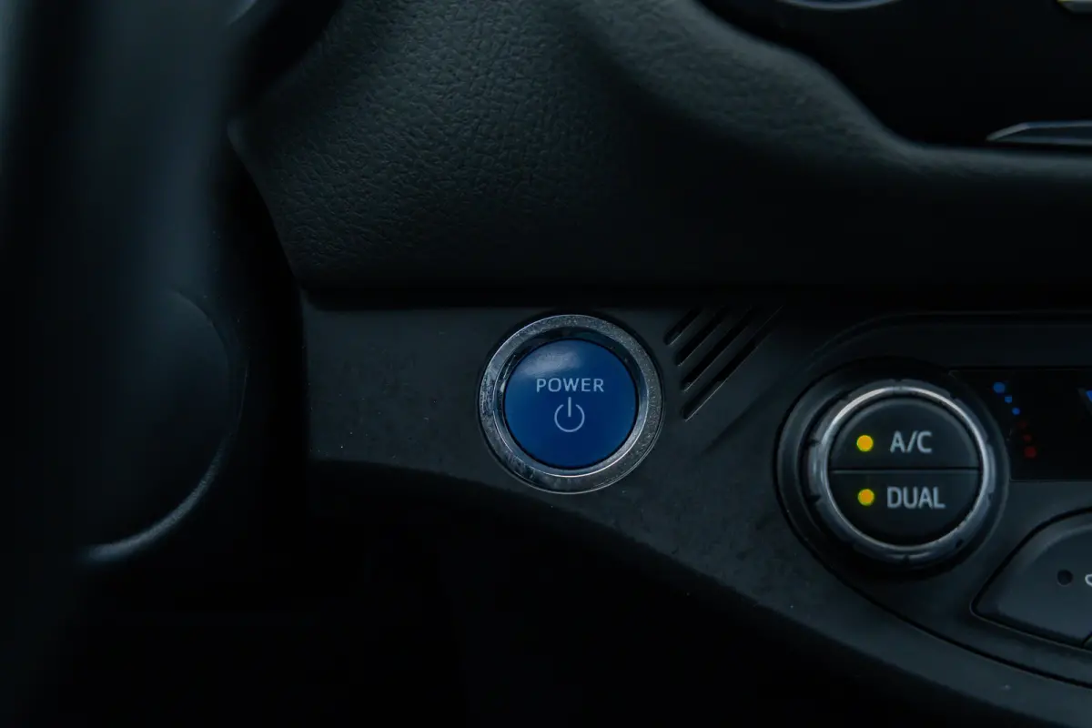 1.5 Hybrid Active | Camera | Cruise control | LM velgen | Airco | Clima | Achteruitrijcamera | Airco (automatisch) | Cruise control