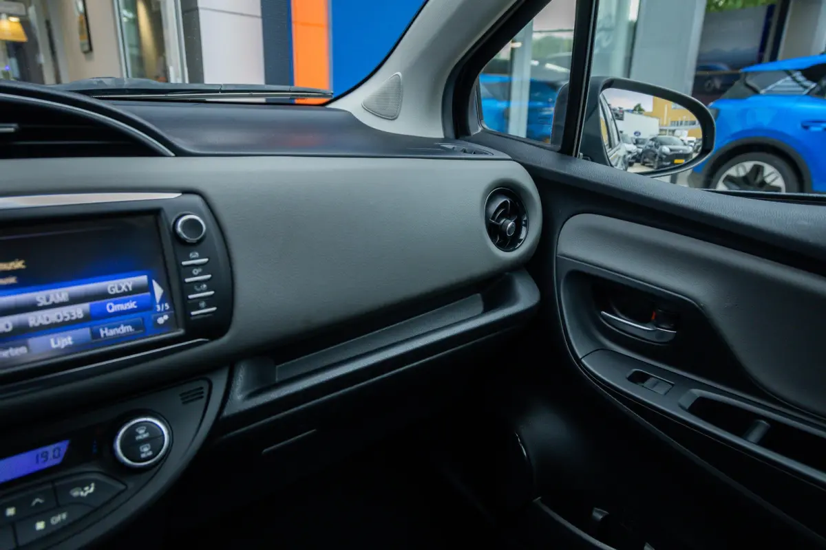 1.5 Hybrid Active | Camera | Cruise control | LM velgen | Airco | Clima | Achteruitrijcamera | Airco (automatisch) | Cruise control