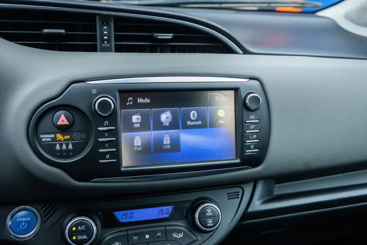 1.5 Hybrid Active | Camera | Cruise control | LM velgen | Airco | Clima | Achteruitrijcamera | Airco (automatisch) | Cruise control