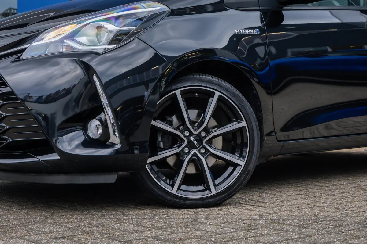 1.5 Hybrid Active | Camera | Cruise control | LM velgen | Airco | Clima | Achteruitrijcamera | Airco (automatisch) | Cruise control