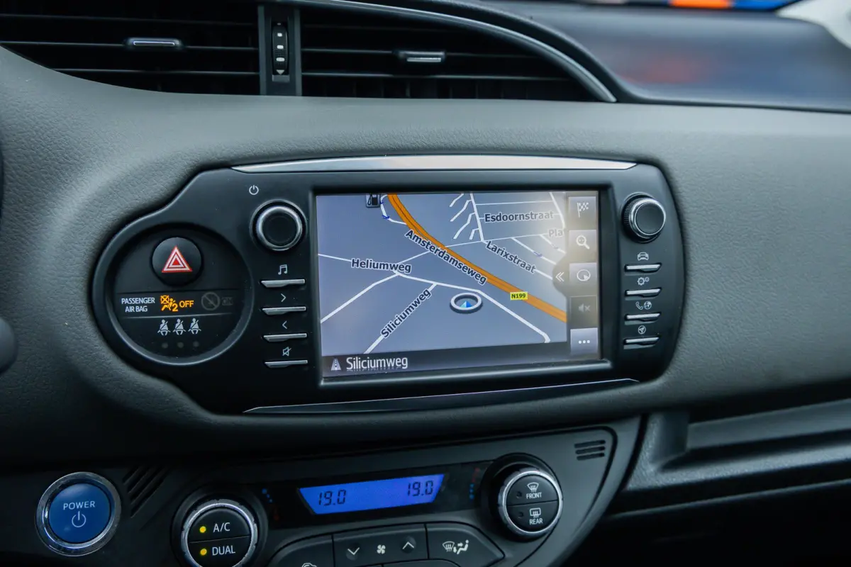 1.5 Hybrid Active | Camera | Cruise control | LM velgen | Airco | Clima | Achteruitrijcamera | Airco (automatisch) | Cruise control