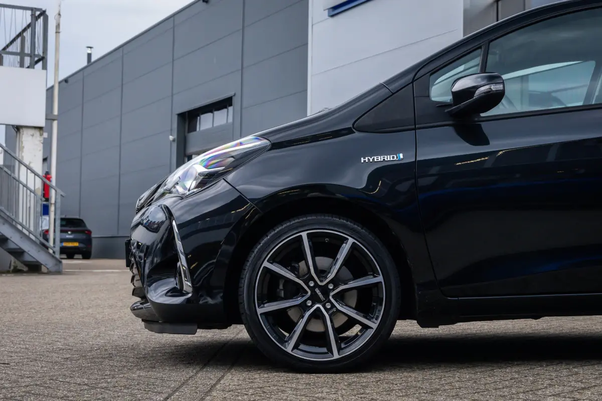 1.5 Hybrid Active | Camera | Cruise control | LM velgen | Airco | Clima | Achteruitrijcamera | Airco (automatisch) | Cruise control