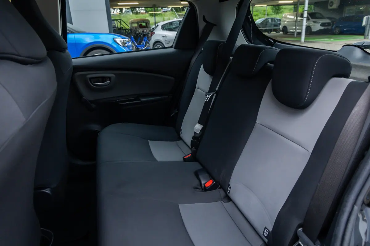 1.5 Hybrid Active | Camera | Cruise control | LM velgen | Airco | Clima | Achteruitrijcamera | Airco (automatisch) | Cruise control