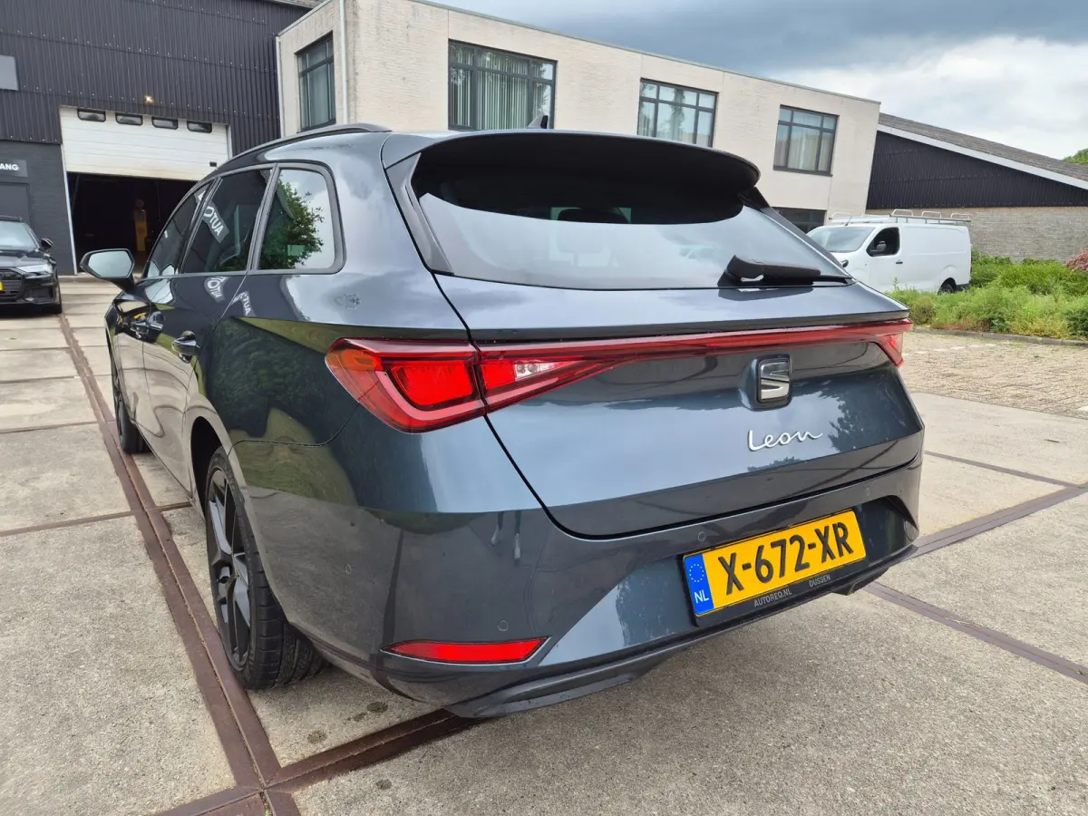 1.0 eTSI Style Business Intense - Digitaal dashboard - Navi - Camera - CarPlay - Cruise