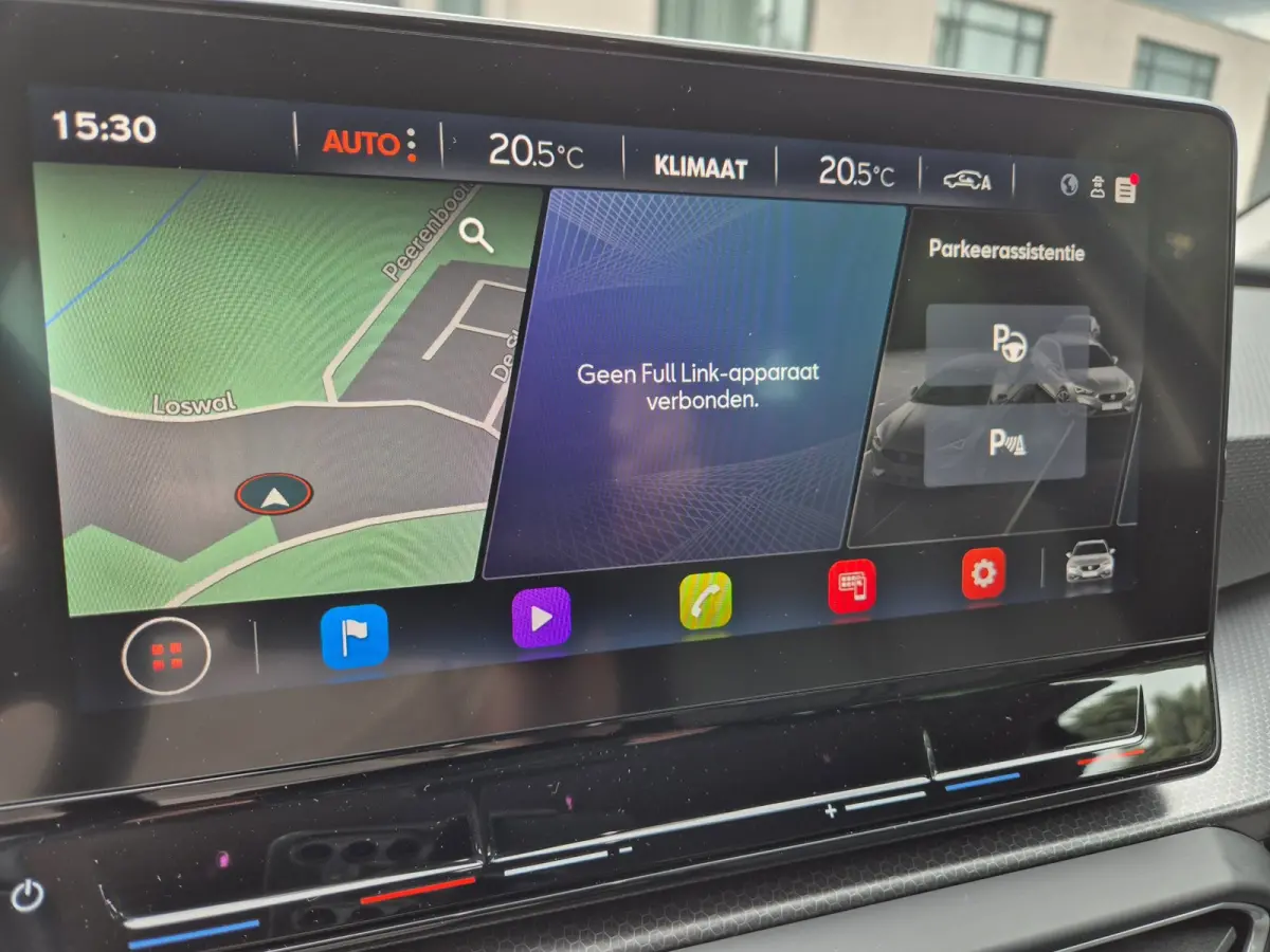 1.0 eTSI Style Business Intense - Digitaal dashboard - Navi - Camera - CarPlay - Cruise