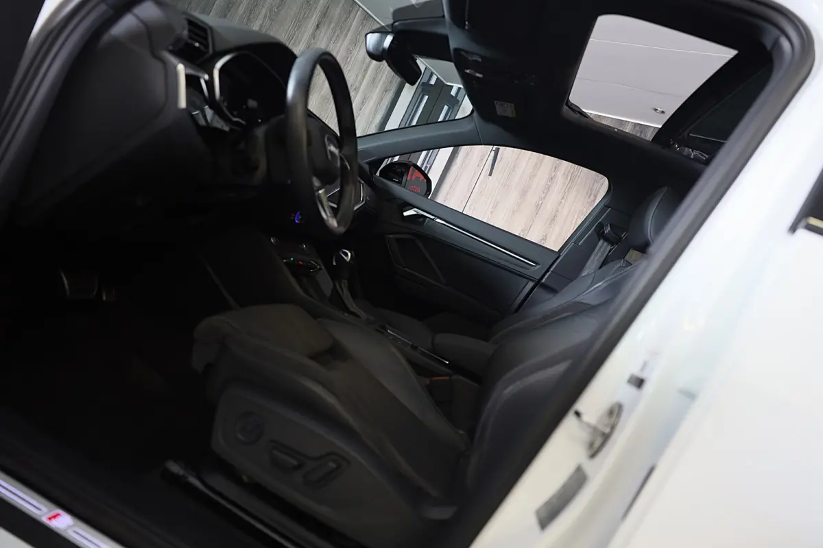 45 TFSI e RSQ3 Look / Memory / Camera / Acc / Lane Assist / Dode Hoek / S Line Zetels / Pano / Matrix / 21 In