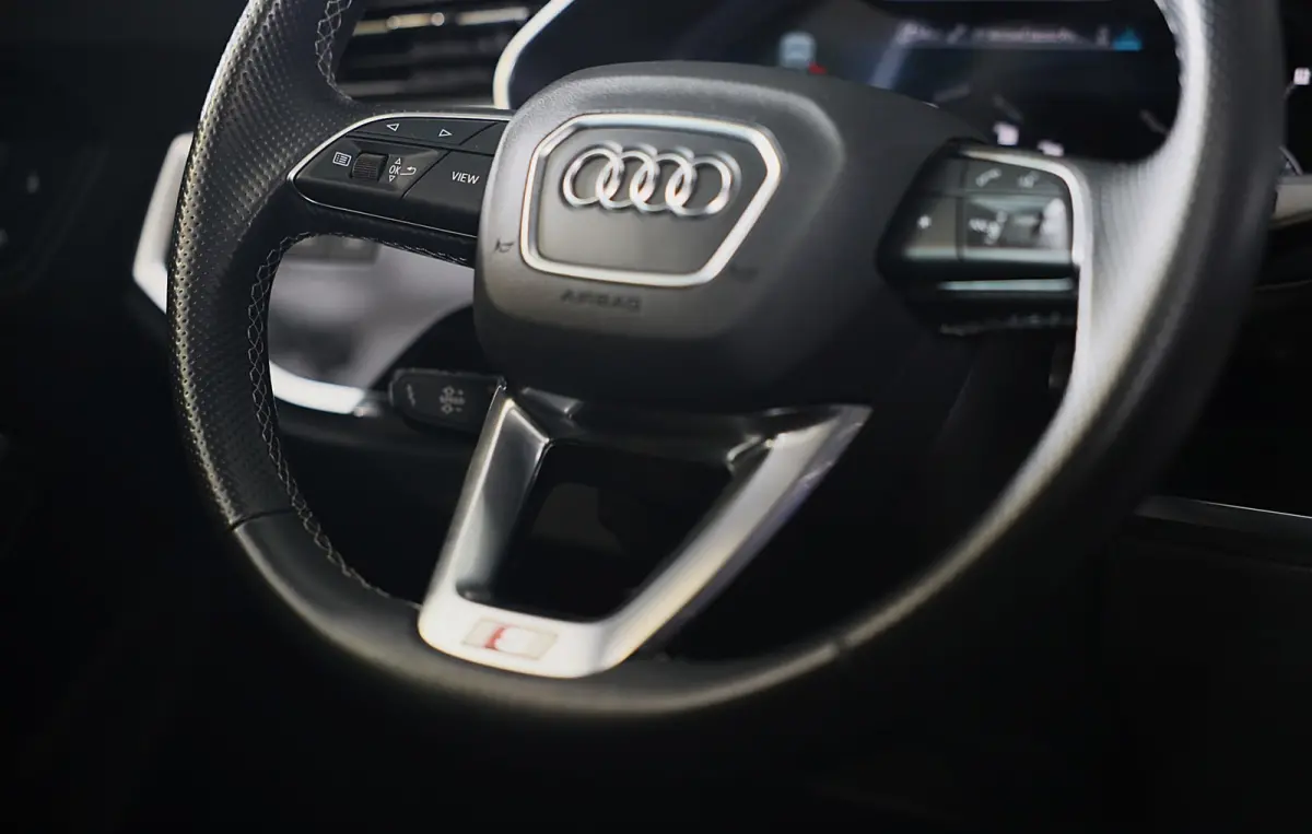 45 TFSI e RSQ3 Look / Memory / Camera / Acc / Lane Assist / Dode Hoek / S Line Zetels / Pano / Matrix / 21 In