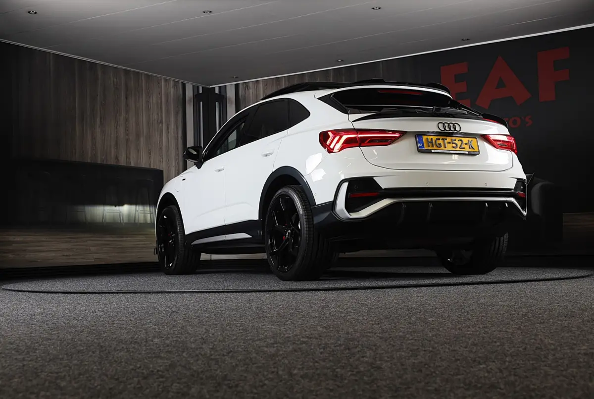 45 TFSI e RSQ3 Look / Memory / Camera / Acc / Lane Assist / Dode Hoek / S Line Zetels / Pano / Matrix / 21 In