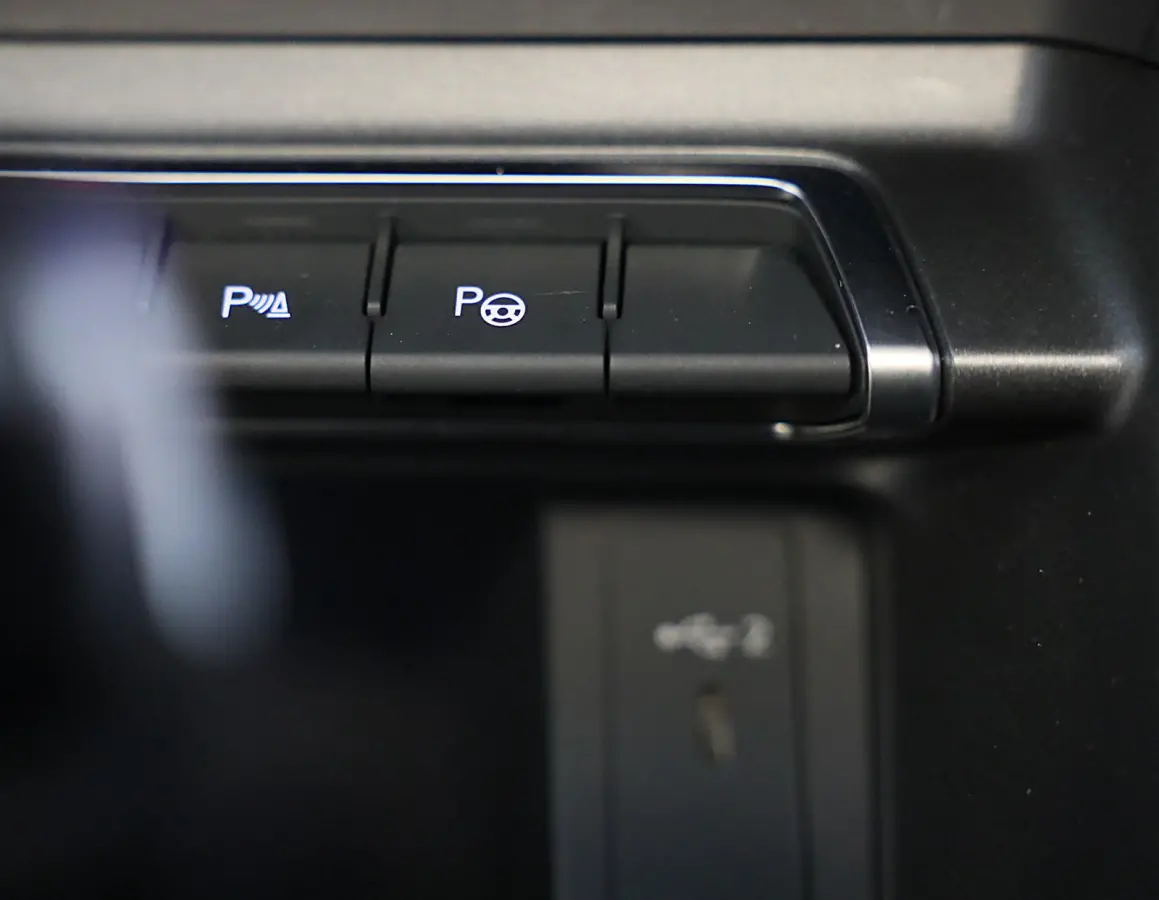 45 TFSI e RSQ3 Look / Memory / Camera / Acc / Lane Assist / Dode Hoek / S Line Zetels / Pano / Matrix / 21 In