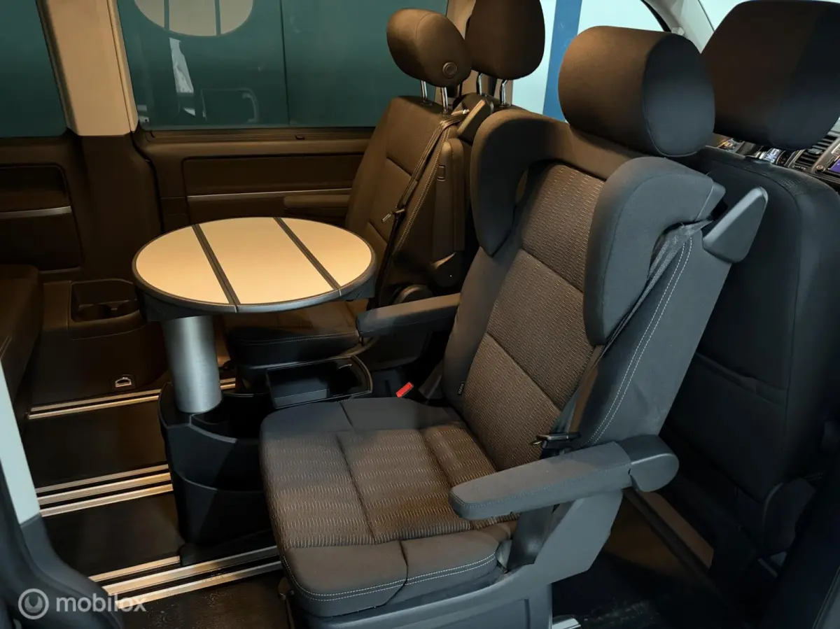 Multivan 2.0 TSI Comfortline ADAPTIVE CRUISE/CARPLAY/XENON