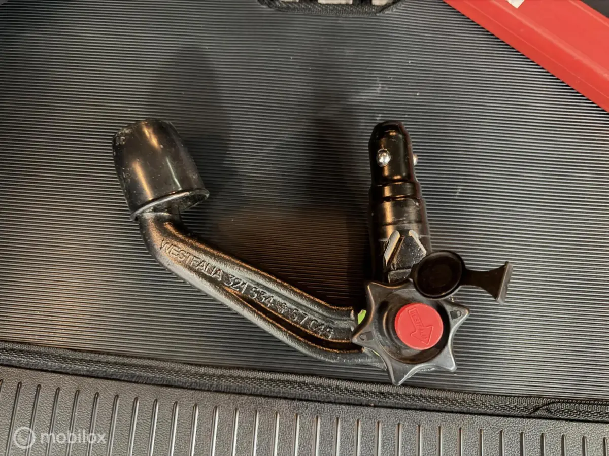Multivan 2.0 TSI Comfortline ADAPTIVE CRUISE/CARPLAY/XENON