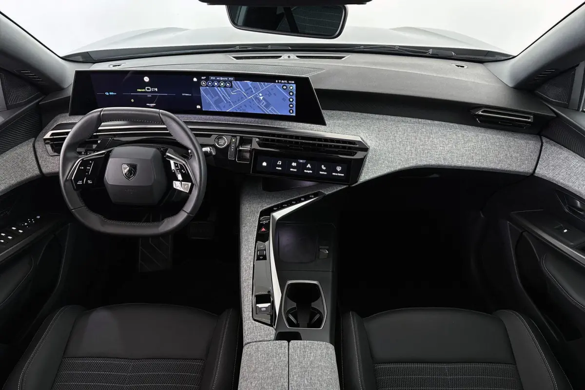 Allure Avantage 210 73 kWh Achteruitrijcamera Keyless Apple Carplay 19"