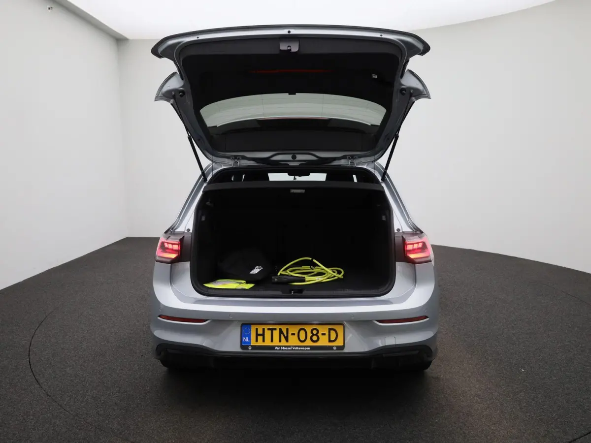 1.5 eHybrid GTE 272 PK| Origineel Nederlands | 1e Eigenaar | Navigatie | LED Matrix | Achteruitrijcamera | Stoelverwarming | Stuurwielverwarming | Black Style