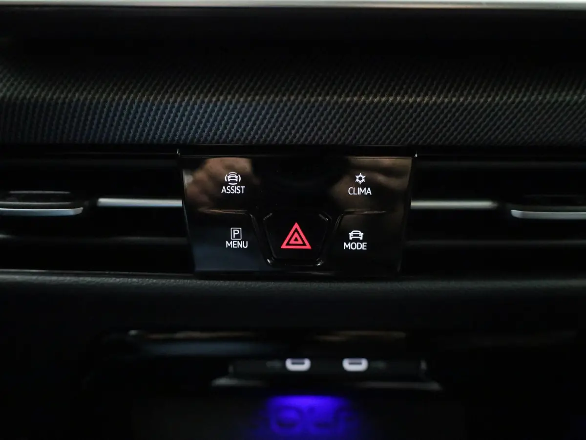 1.5 eHybrid GTE 272 PK| Origineel Nederlands | 1e Eigenaar | Navigatie | LED Matrix | Achteruitrijcamera | Stoelverwarming | Stuurwielverwarming | Black Style