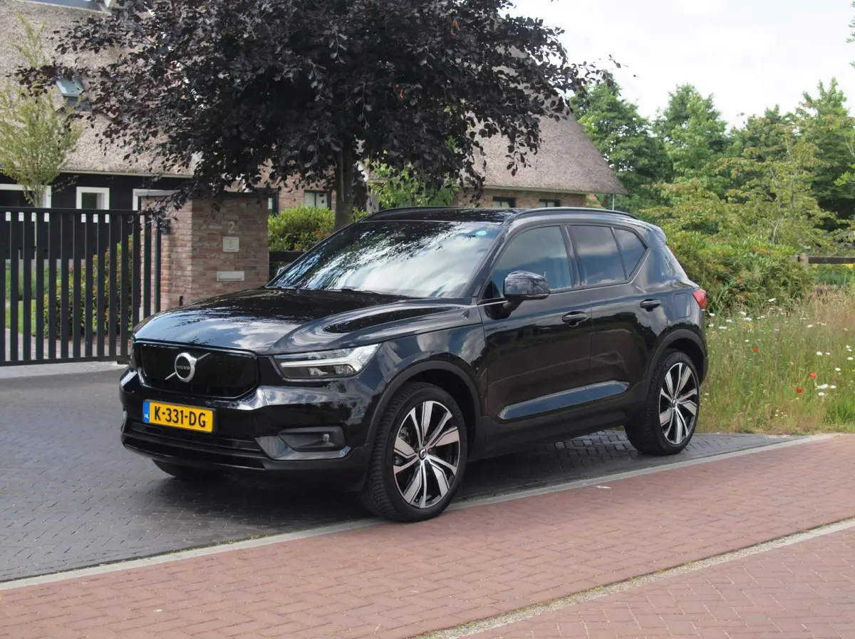 P8 AWD R-Design | SOH 91% | Trekhaak | Parkeersensoren | Apple Carplay | Cruise Control | NL-Auto |