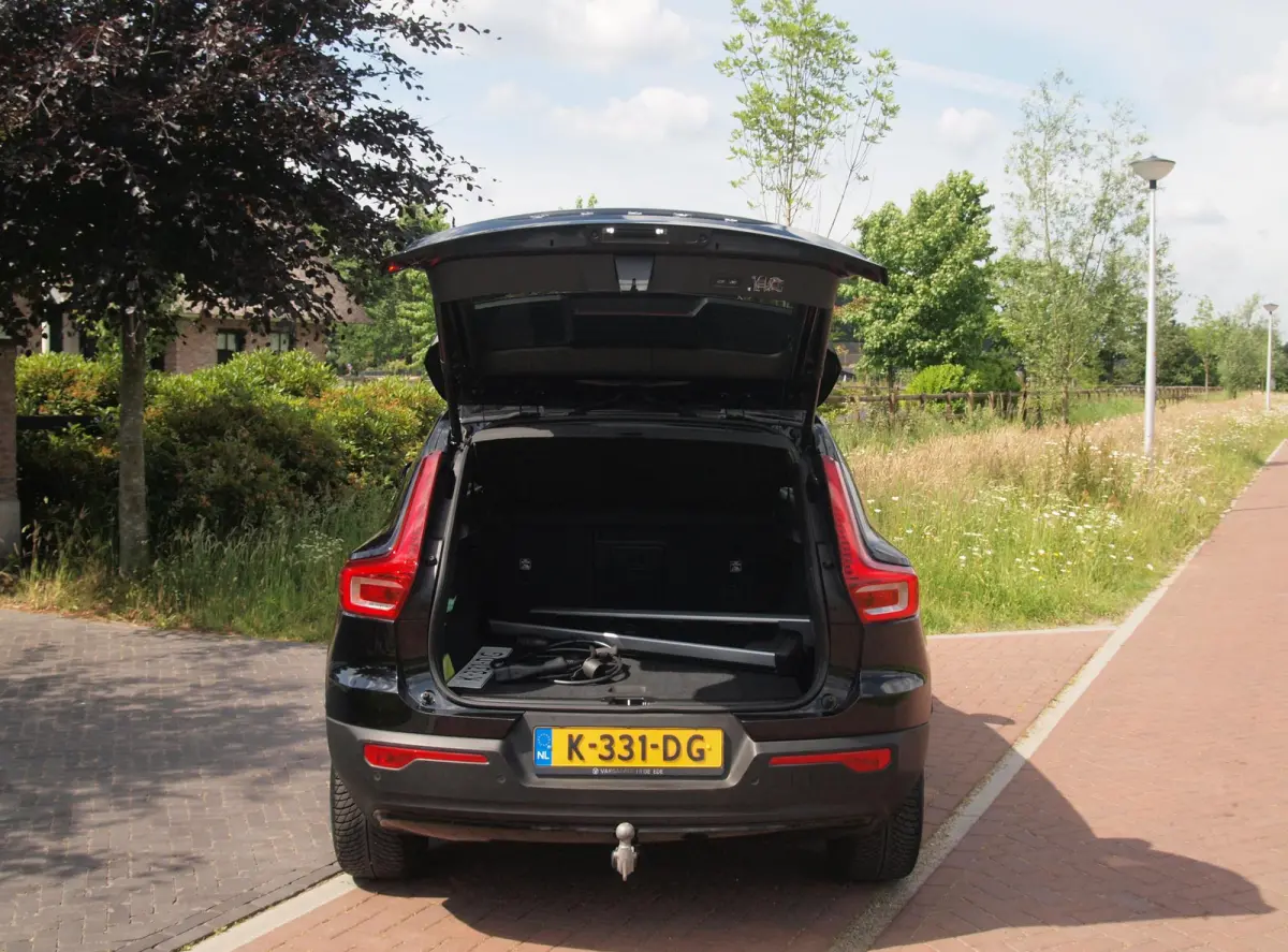 P8 AWD R-Design | SOH 91% | Trekhaak | Parkeersensoren | Apple Carplay | Cruise Control | NL-Auto |