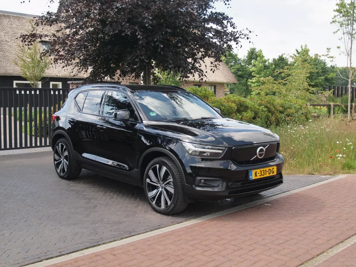 P8 AWD R-Design | SOH 91% | Trekhaak | Parkeersensoren | Apple Carplay | Cruise Control | NL-Auto |
