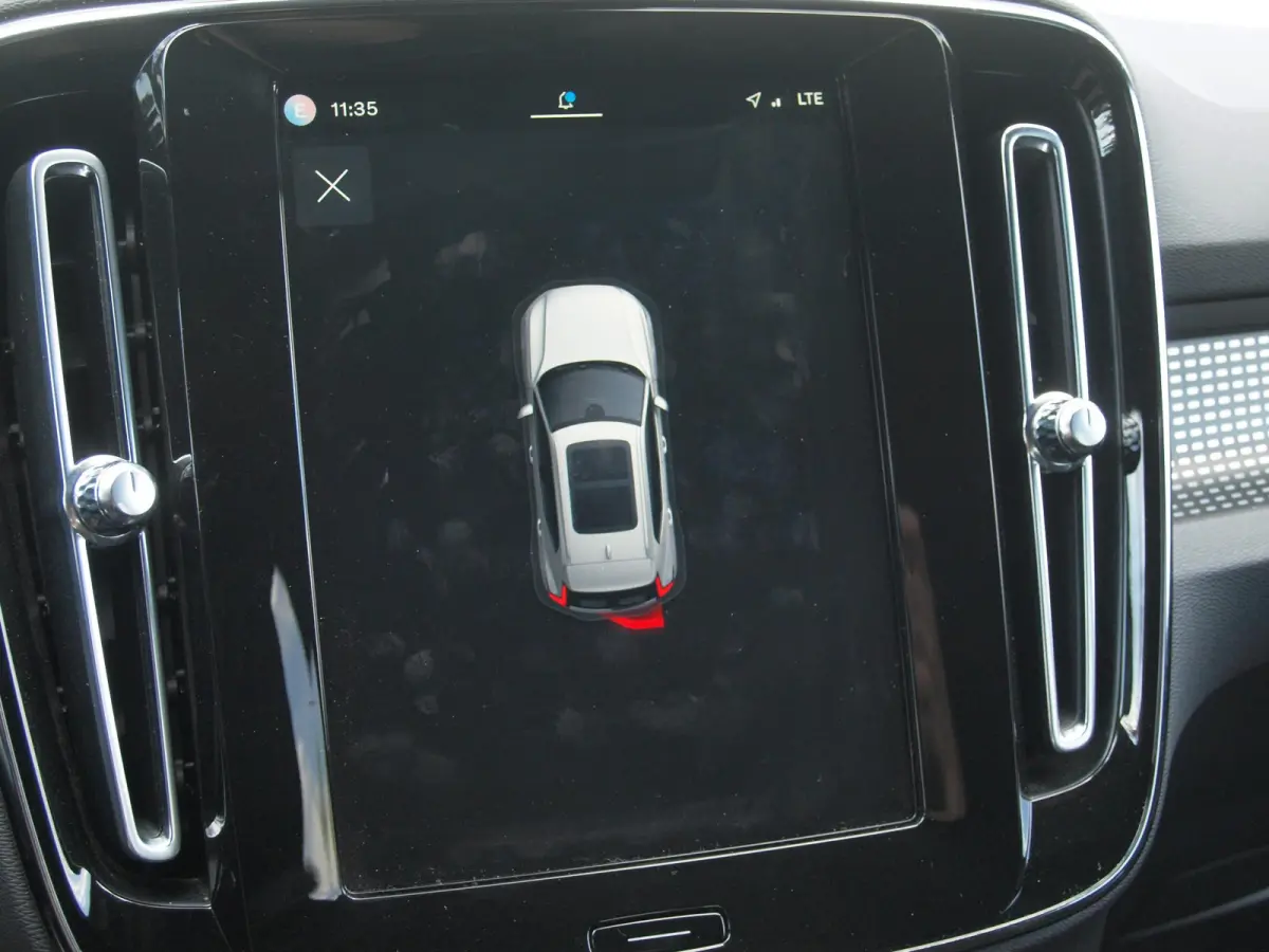 P8 AWD R-Design | SOH 91% | Trekhaak | Parkeersensoren | Apple Carplay | Cruise Control | NL-Auto |