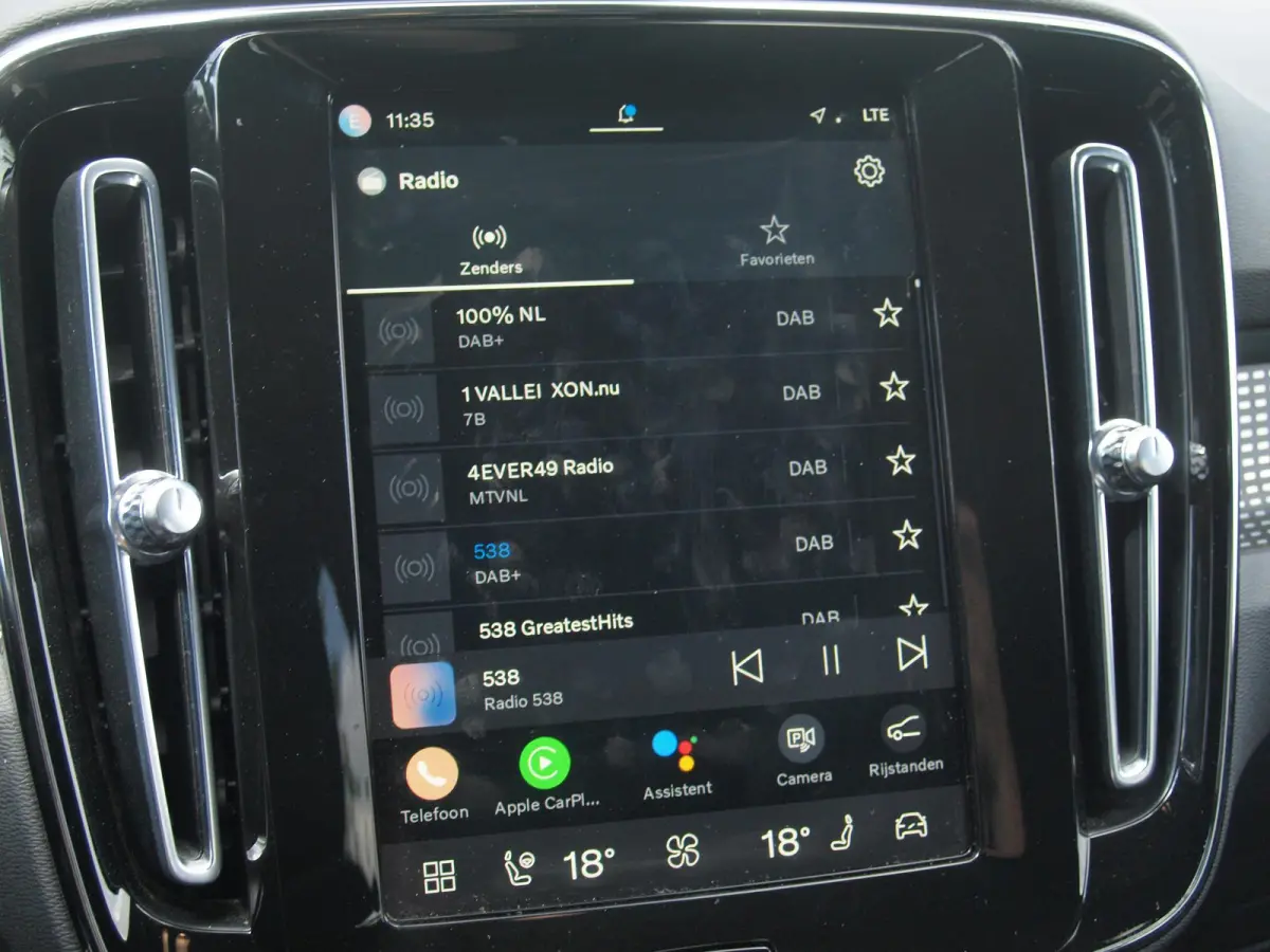 P8 AWD R-Design | SOH 91% | Trekhaak | Parkeersensoren | Apple Carplay | Cruise Control | NL-Auto |