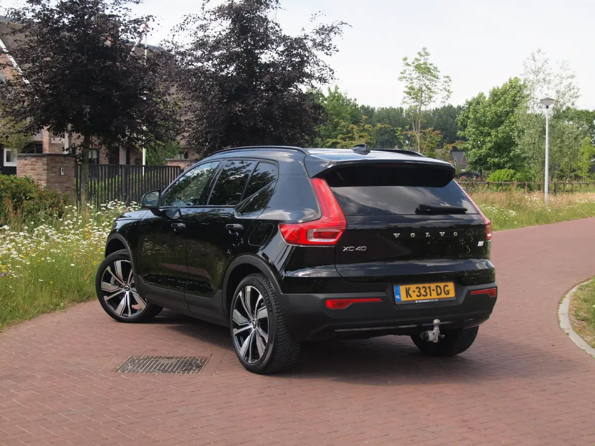 P8 AWD R-Design | SOH 91% | Trekhaak | Parkeersensoren | Apple Carplay | Cruise Control | NL-Auto |