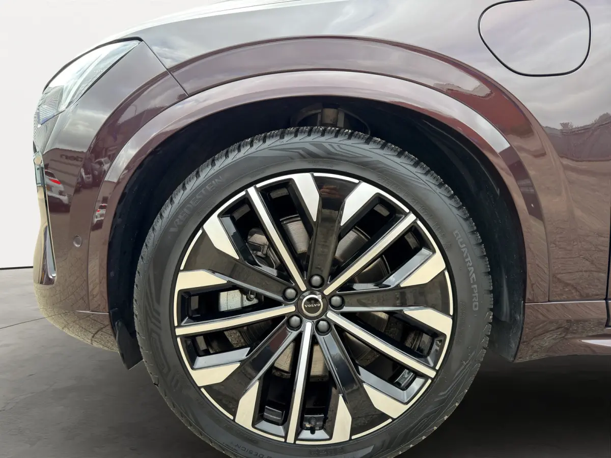 T8 Plug-in hybrid AWD Ultra Dark | Trekhaak | Luchtvering | Massage + Ventilatie | Audio High End | Gelaagde ruiten |